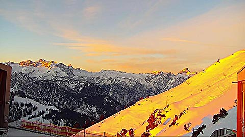 Webcam Jenner Bergstation - Sonnenaufgang in den Bergen im Winter