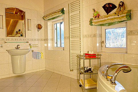 Ferienwohnung-Berchtesgaden-Gleixner-02-Bad.jpg