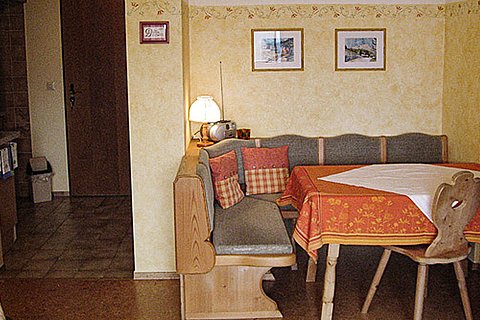 Ferienwohnung-Landhaus-Koenigsleiten-Berchtesgaden-Oberau-01.jpg