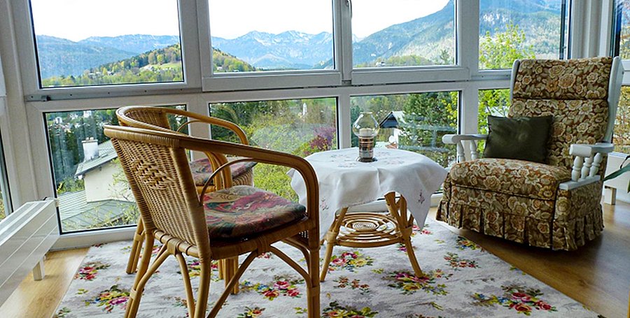 Ferienwohnung-Berchtesgaden-Gleixner-02-Wintergarten.jpg