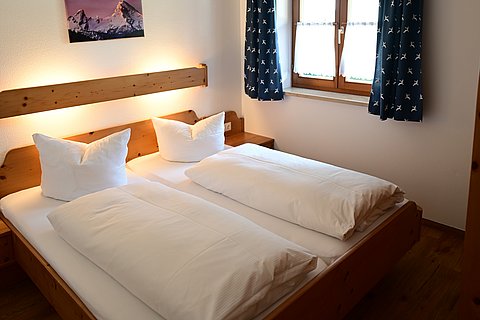 Ferienwohnung 7 - schöne 2 Zimmer Wohnung mit Eckbalkon