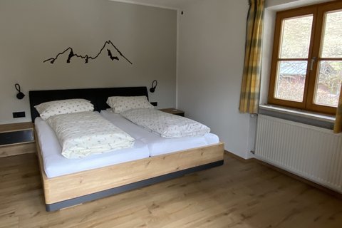 Schlafzimmer-1.jpg