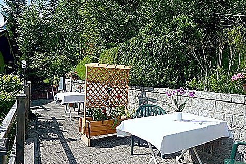 Gaestehaus-Gruenwald-Terasse.jpg