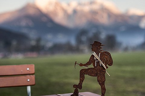 Bergsteiger-vor-Kehlstein.jpg