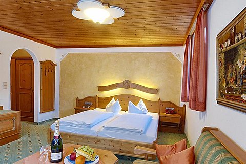 Komfort-Doppelzimmer-Hotel-Koenigssee-Bergheimat-002.jpg