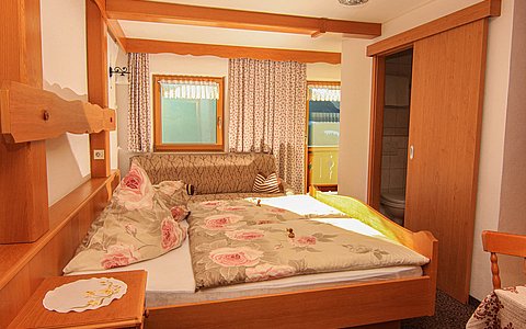 Zimmer Blaueis mit Frühstück im Haus Urban