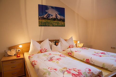 Schlafzimmer_hohe_Auflösung.jpg