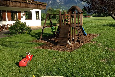 Kinderspielplatz.jpg