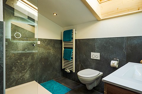 Das ist das Bad der Ferienwohnung