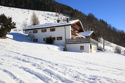 Urlaub-auf-dem-Bauernhof-Groelllehen-Ramsau-Winter-002.jpg