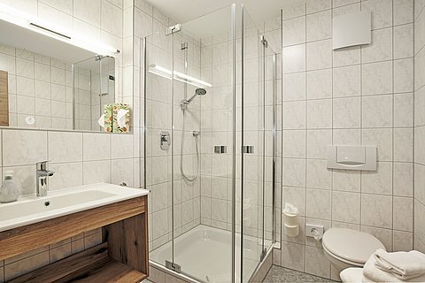 Bad im Doppelzimmer Murmelstube & Vogelnest