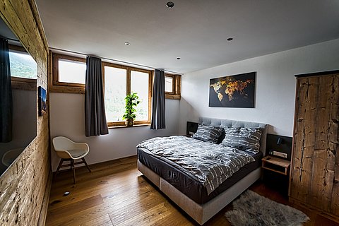 Schlafzimmer 1