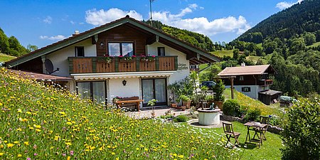 Landhaus-Koenigsleiten-Berchtesgaden-aussen-01.jpg