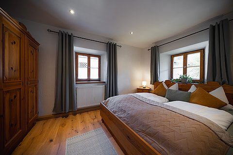 Schlafzimmer 1
